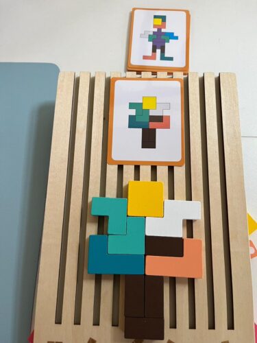 Freundliches Holz-Stapelpuzzle – Montessori-Spielzeug photo review